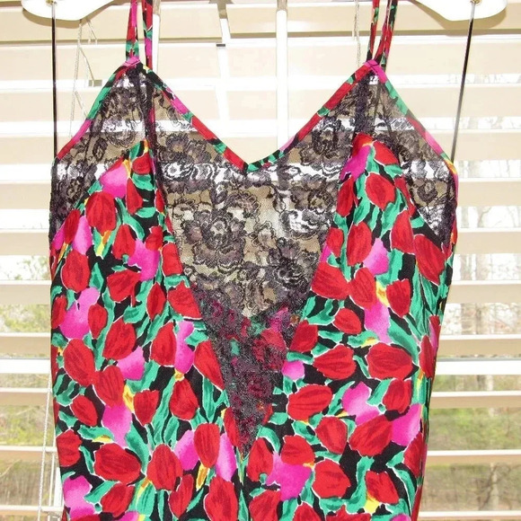 VICTORIA'S SECRET Gold Label Red Floral Slipdres P - Picture 2 of 5